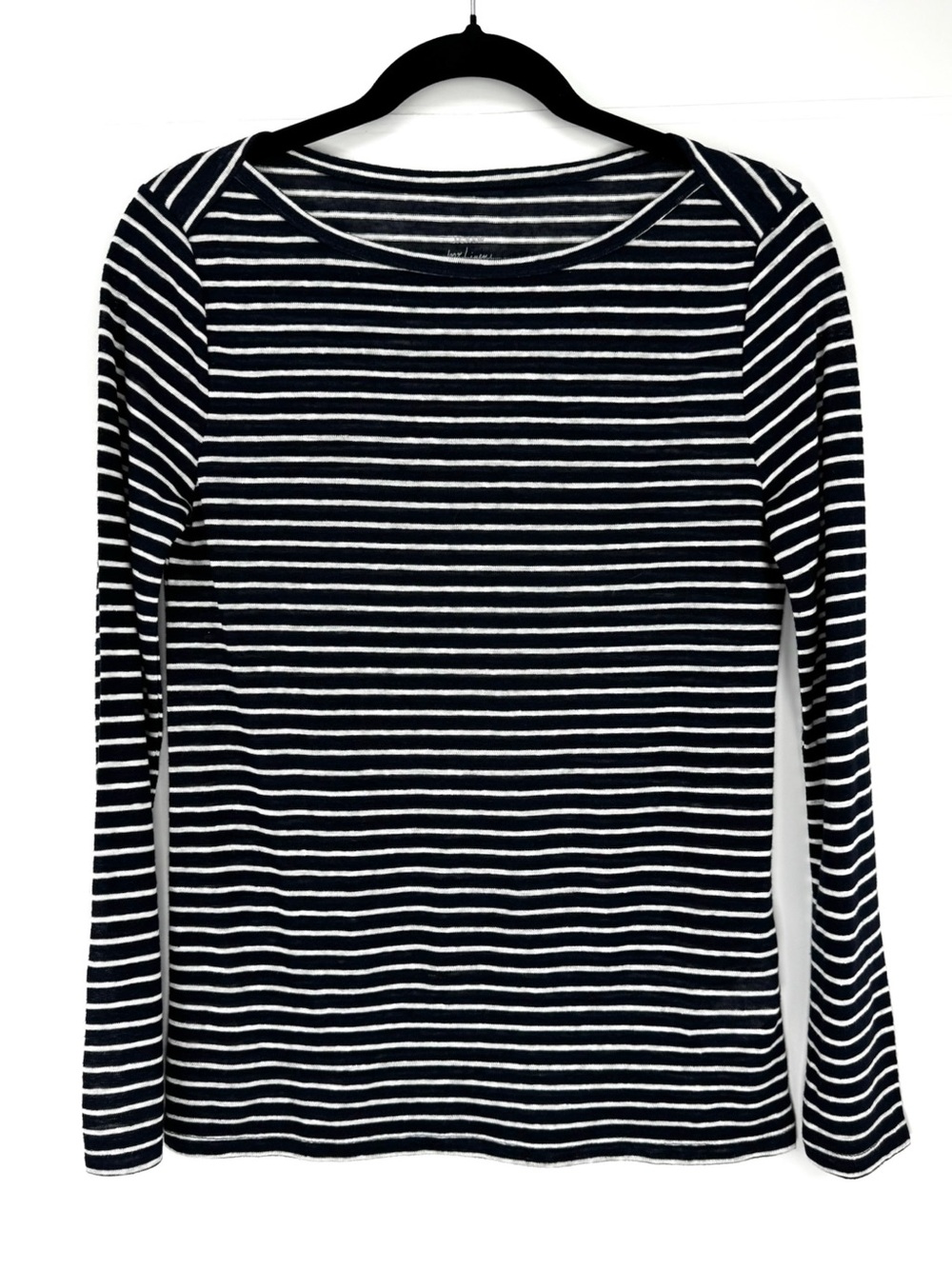 100% Linen Striped Long-Sleeve Boatneck Tee - Navy and White